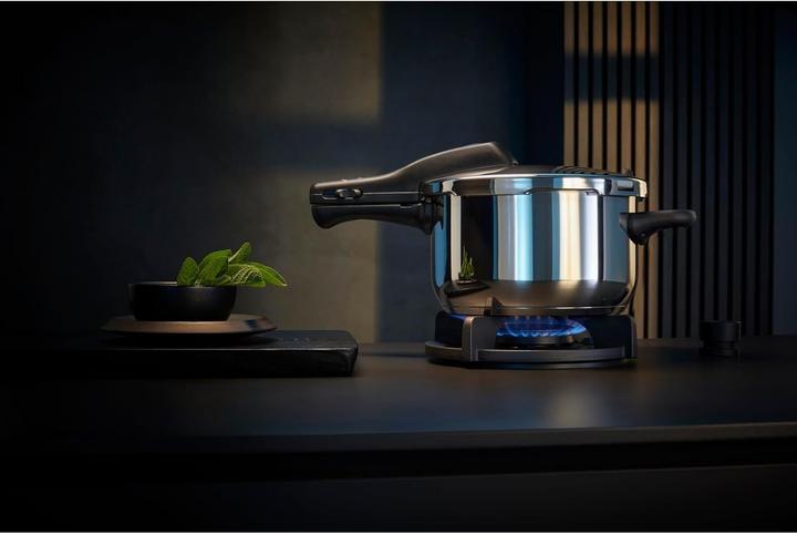 Produktbild WMF Schnellbratpfanne 3l Schnellkochtopf ohne Deckel Perfect Induktion Edelstahl (Dampfkochtopf, Edelstahl, 22 x 10.50 cm)