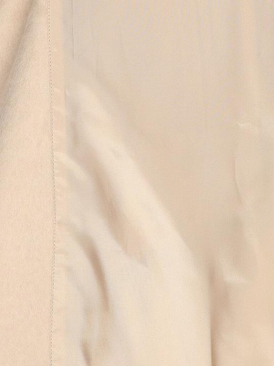 Actual product image Comma Identity Mantel