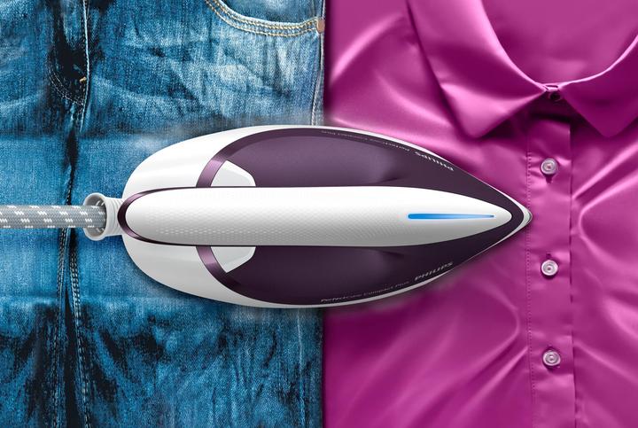 Actual product image Philips PerfectCare Compact Plus steam ironing station (2400 W, 440 g/min)