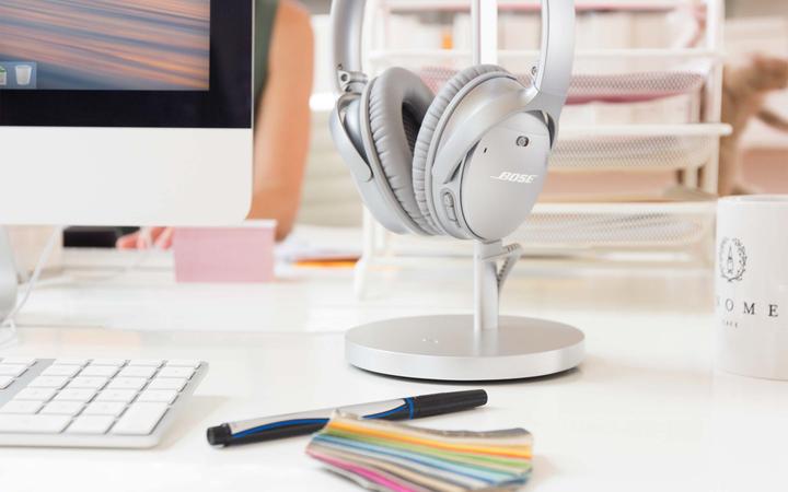 Produktbild TwelveSouth Fermata Headphone Charging Stand