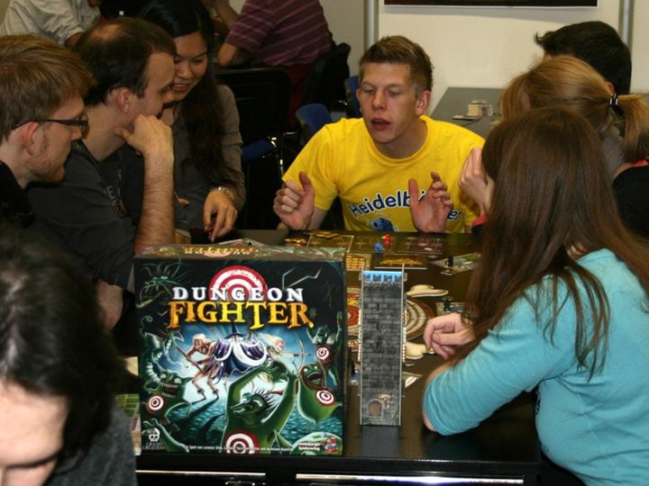 Produktbild HE415 (1 - 6 Spieler)