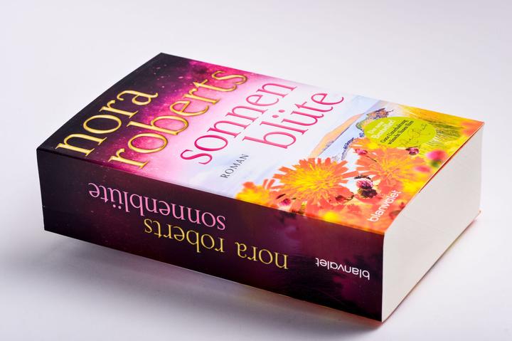 Actual product image Sonnenblüte (German, Nora Roberts, Uta Hege, 2023)