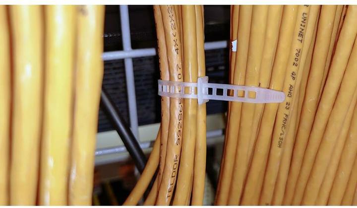 Produktbild Steffen Kabelbinder natur 140mm x 9.0mm lösbar, Pack à 100 Stk. (140 mm, 100 Stk.)