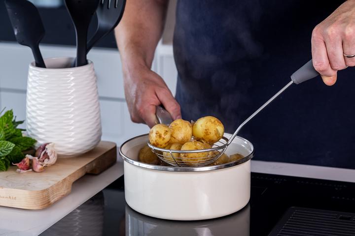 Actual product image KitchenAid Ka Core Wire Strainer Charcoal Grey