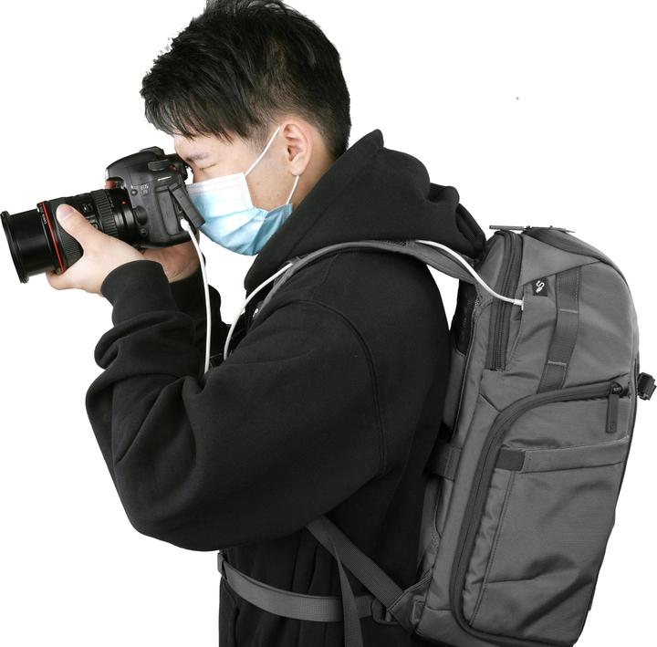 Actual product image Vanguard Veo Adaptor S46 Backpack with USB-A (Photo backpack, 18 l)