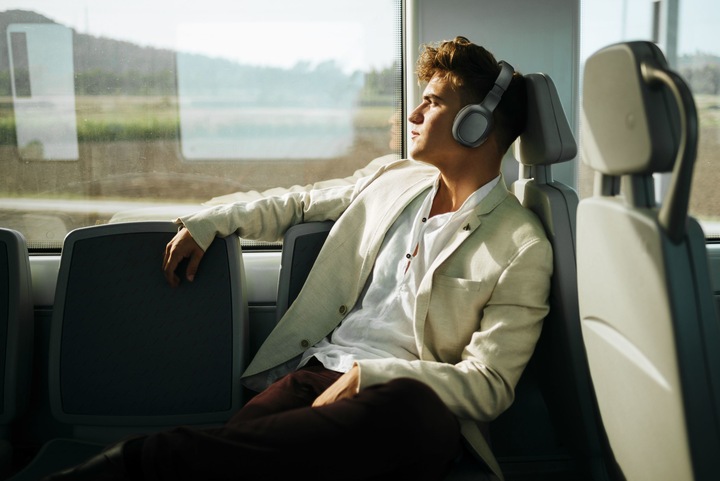 Actual product image Cellularline Basic (No noise cancelling, 120 h, Cable, Wireless)