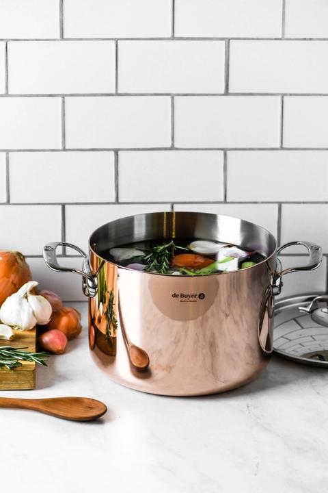 Image du produit de Buyer Prima Matera pot de cuisson à induction, avec couvercle (24 cm, Casserole, Cuivre, Acier inoxydable)