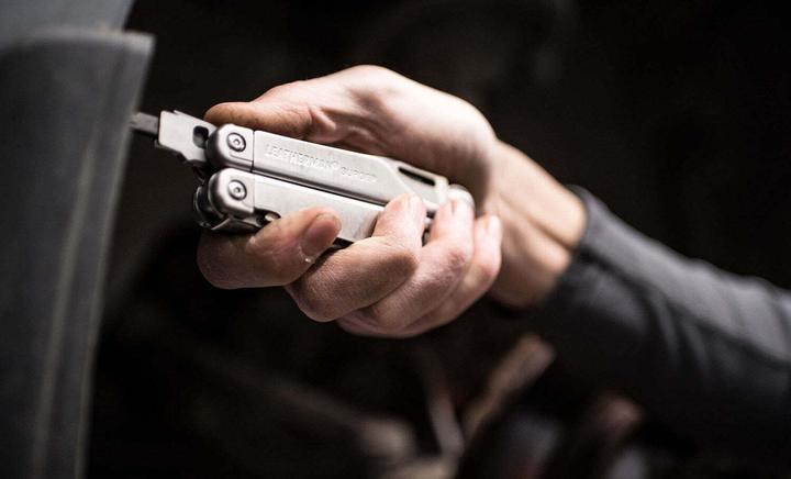 Produktbild Leatherman Surge Multifunktionstool (21 Funktionen)