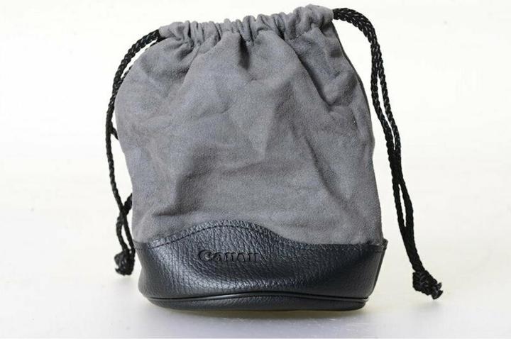 Actual product image Canon Lens case LP-1319 (Lens bag)