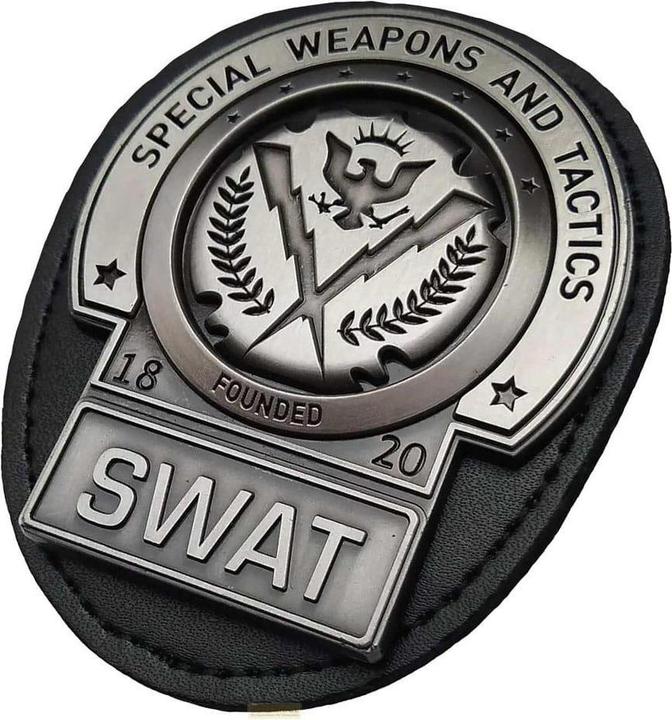 Produktbild Fanattik Batman Limited Edition SWAT Badge Replik