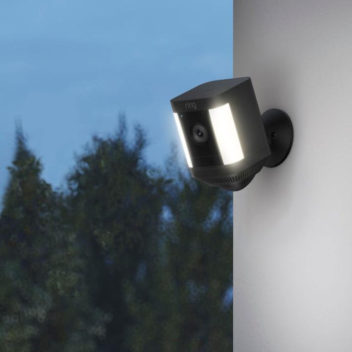 Produktbild Ring Spotlight Cam Plus (1920 x 1080 Pixels)