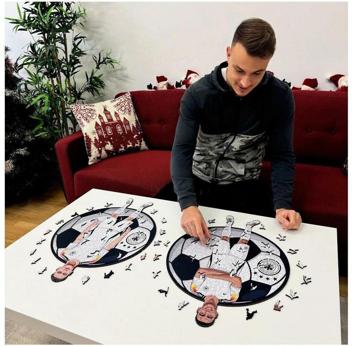 Produktbild Iconic Joshua Kimmich (Deutsche Nationalmannschaft) - Holz Puzzle Grösse S (150 Teile) (150 Teile)