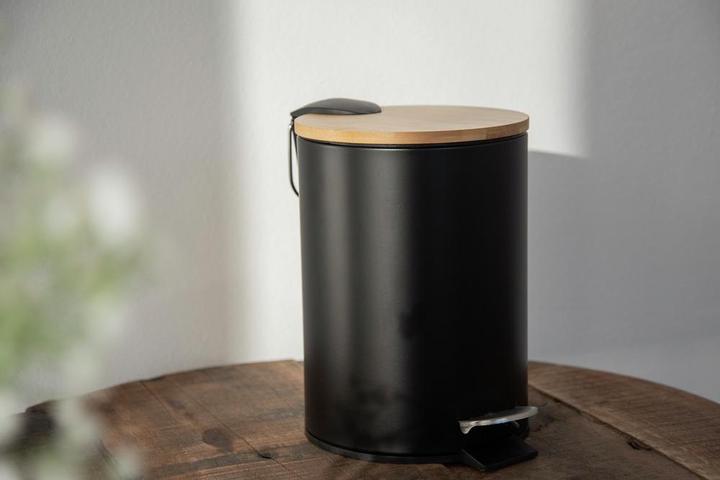 Actual product image Wenko Tortona pedal bin (3 l)