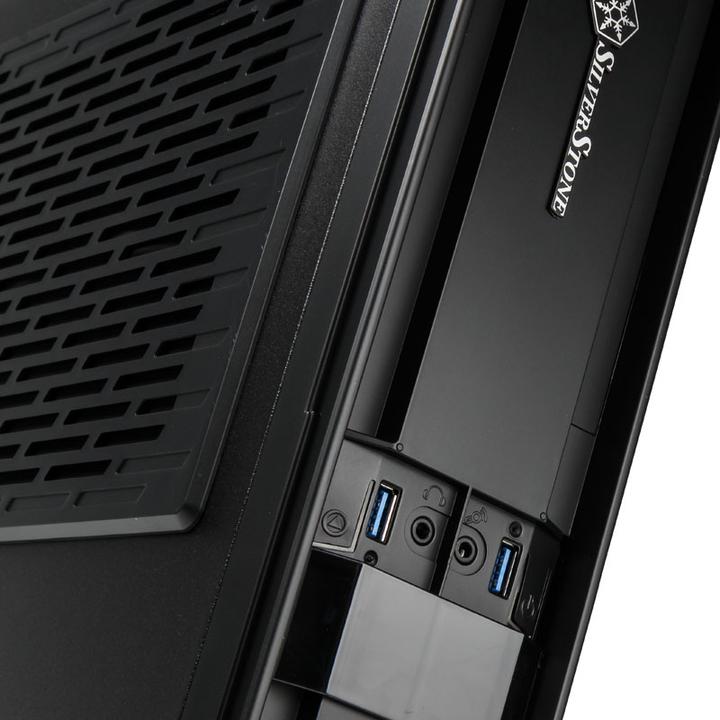 Actual product image Silverstone SST-ML08B-H w/ Handle ITX (Mini-ITX)