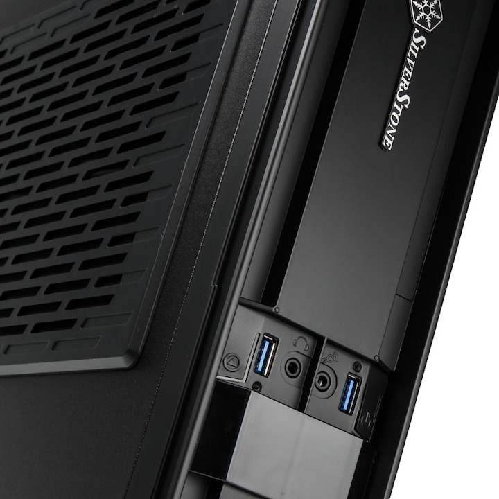 Actual product image Silverstone SST-ML08B-H w/ Handle ITX (Mini-ITX)