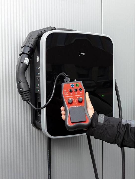 Produktbild Benning 044169 EV 3-2 Messadapter Messadapter zur Prüfung von E-Ladestationen 1 St. (CAT II 300V)