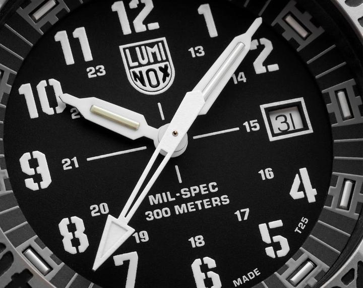 Actual product image Luminox XL.3351.1.SET Military (Chronometers, 46 mm)