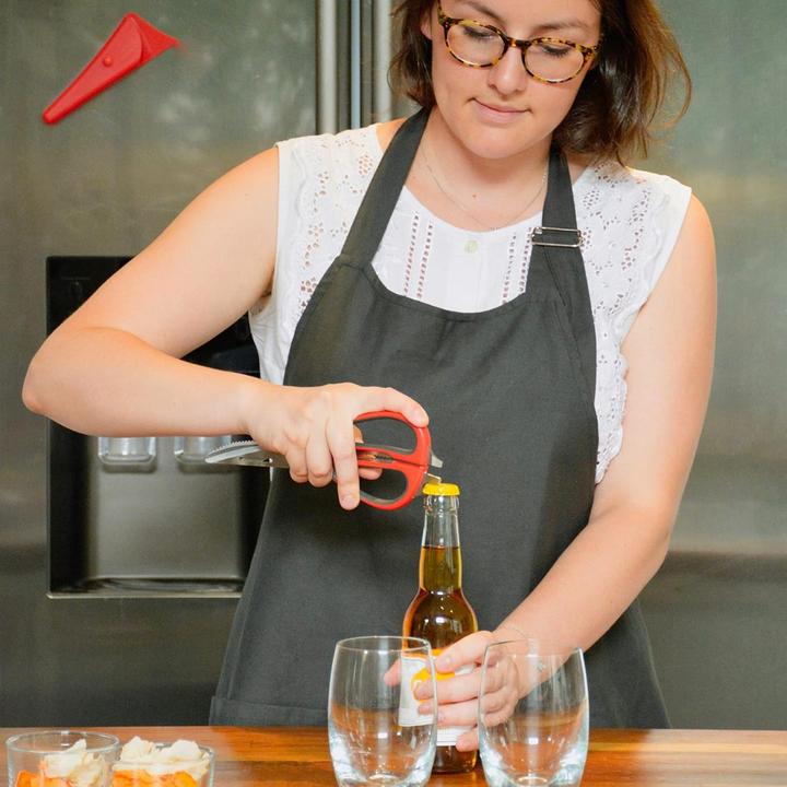 Actual product image Mastrad Multifunktionsschere mit Magnethalter (7.50 cm)