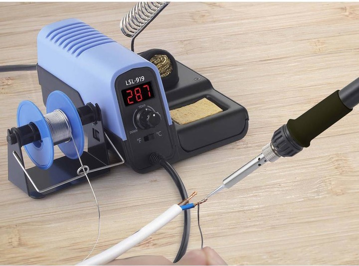 Actual product image Basetech Soldering station