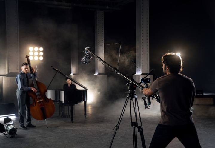 Image du produit DJI RS 2 (Appareil photo reflex, Appareil photo à objectif interchangeable, 4.50 kg)