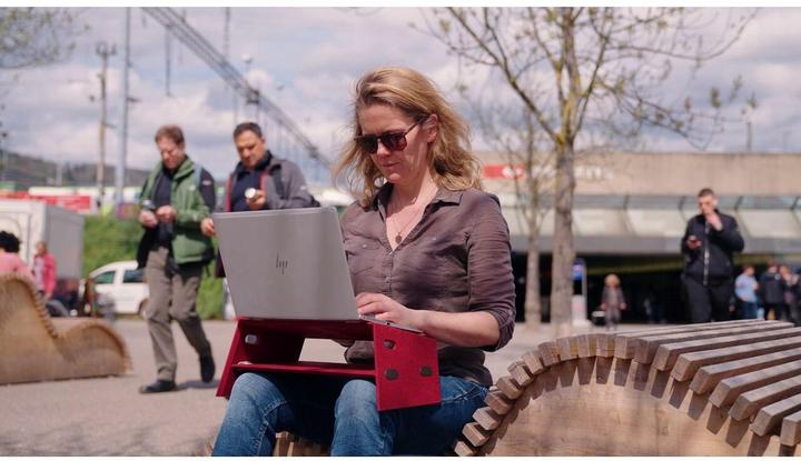 Produktbild smart stand TRAVEL - rouge cerise