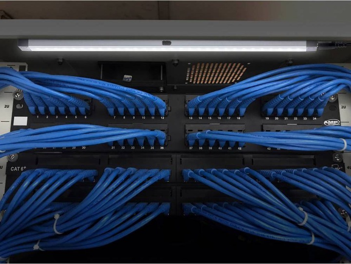 Actual product image Renkforce Network cabinet light 48.26 cm (19") Rack LED lighting unit