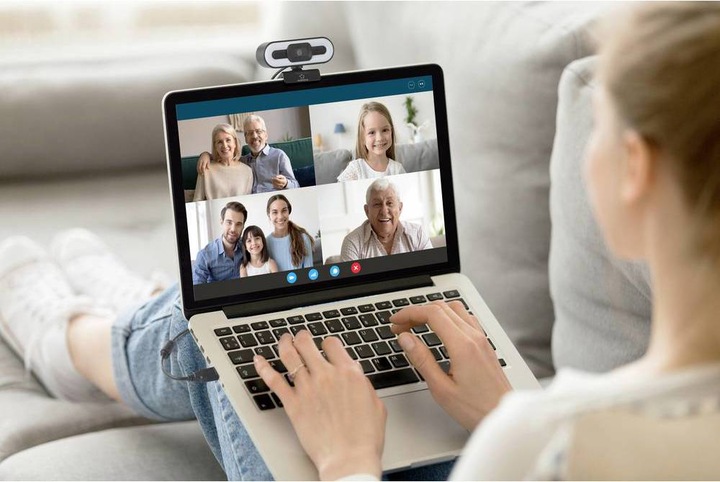 Actual product image Renkforce Webcam with 2K HD resolution and video light (5 Mpx)