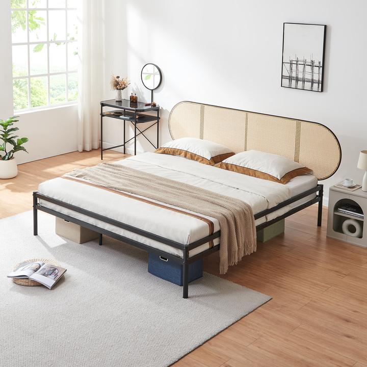 Actual product image En.Casa Metallbett Linköping mit ovalem Kopfteil und Matratze 180x200 cm Schwarz/Rattanoptik (200 x 200 cm)