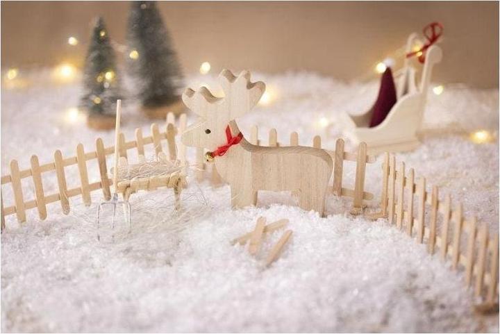 Actual product image Creativ Company Mini Paraphernalia Elf Door / Secret Santa Door Scene Reindeer