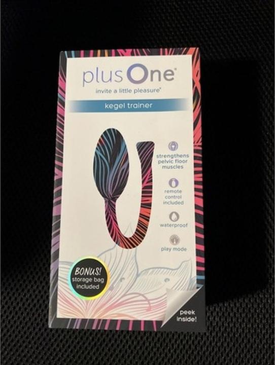 Productafbeelding Plus One Kegel Trainer met Afstandsbediening en Opbergtas Model 6715 Oplaadbaar Waterdicht