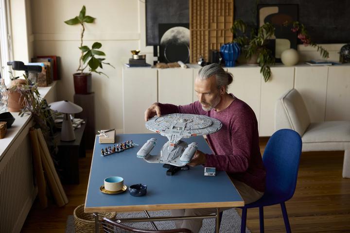 Productafbeelding LEGO Star Trek U.S.S. Enterprise NCC-1701-D (10356, LEGO Icons)