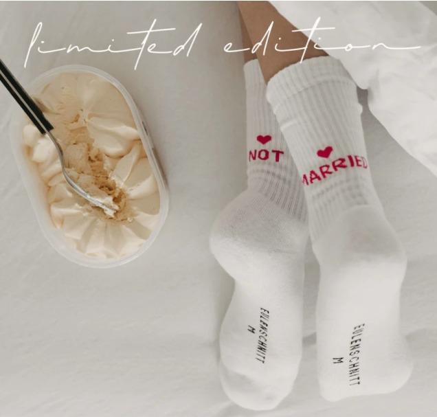 Actual product image Eulenschnitt Limitierte Socken Not Married - von (35 - 38)