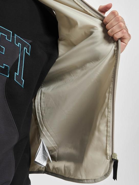 Actual product image Puma Downtown Padded Gilet (S)