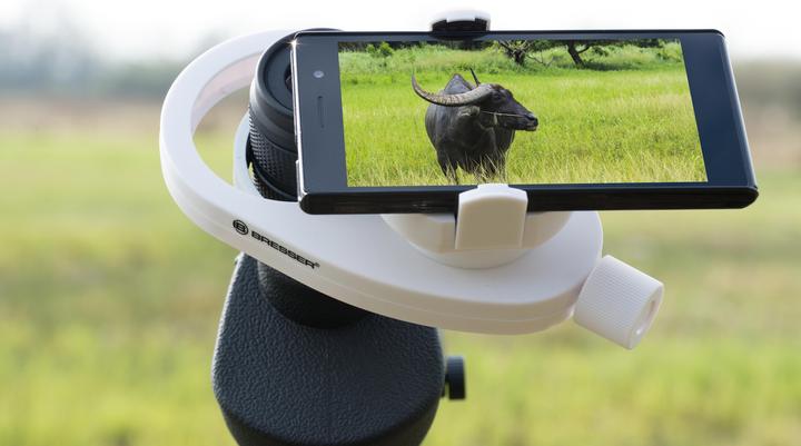 Actual product image Bresser Smartphone adapter