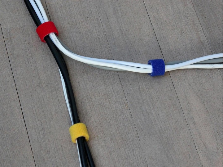 Actual product image Label-the-cable LTC ROLL double-sided hook and loop tape roll (16 mm)