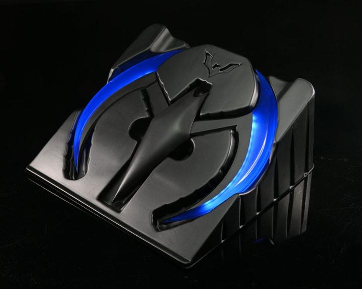 Actual product image Neca Batman Beyond : Batarang Blue Replica