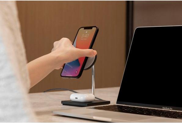 Actual product image Native Union Charging station white (7.50 W)