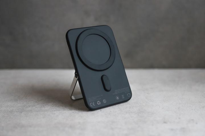 Image du produit Sponge POWERBANK ENERGY 10 000 MAGSAFE (10000 mAh, 15 W)