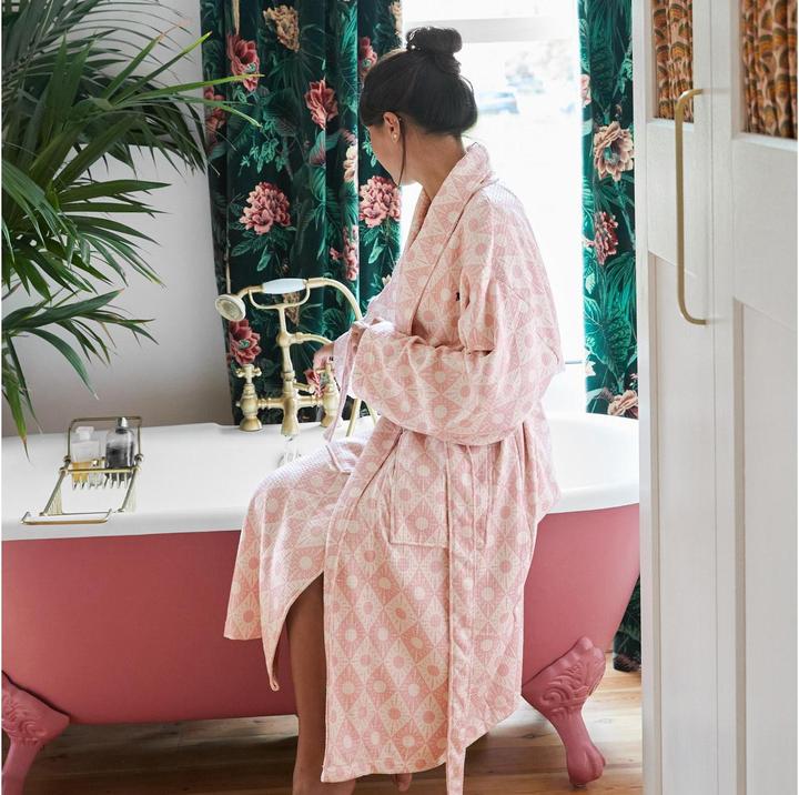 Actual product image Dock & Bay Bath Robe Waffle DIAMOND PINK (One size)