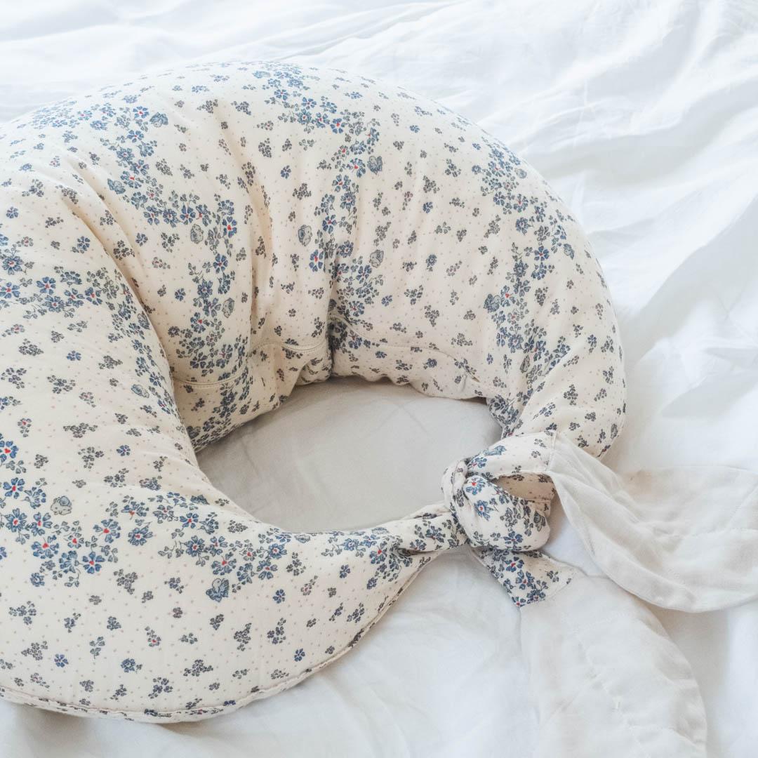 Thumbnail - That's mine, Stillkissen, - Moon Nursing Pillow - Sprinkles hearts off white - Onesize (190 cm)