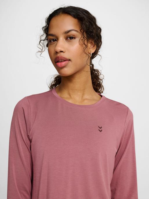 Actual product image hummel hmlYOGA SOFT LOOSE W T-SHIRT LS (XL)