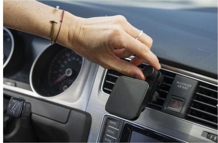 Actual product image Peak Design Car Mount Vent Charging v2