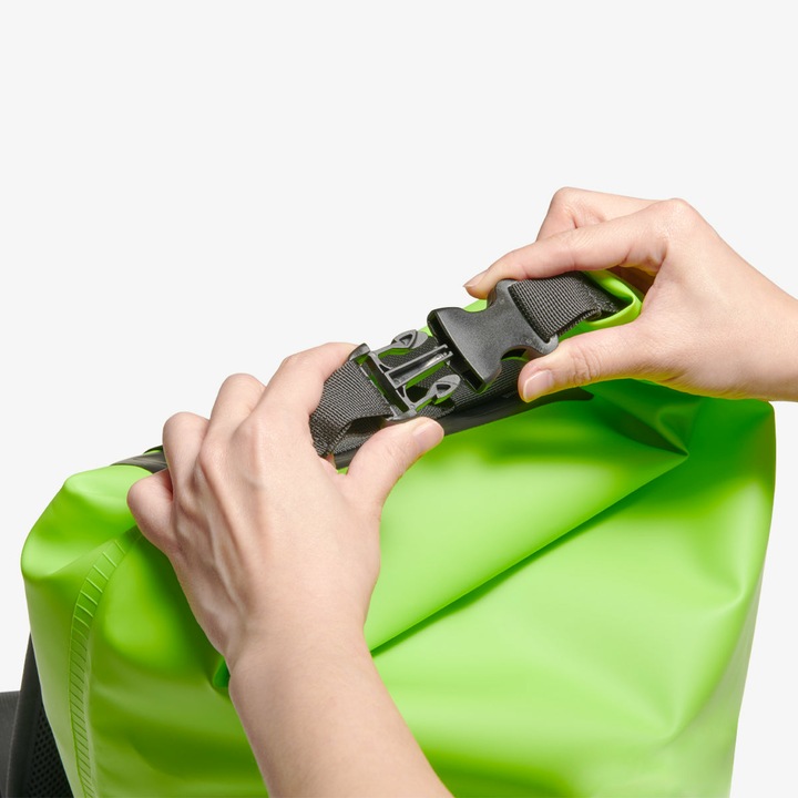 Actual product image Spigen Aqua Shield A631 bag waterproof 30 l - orange (30 l)