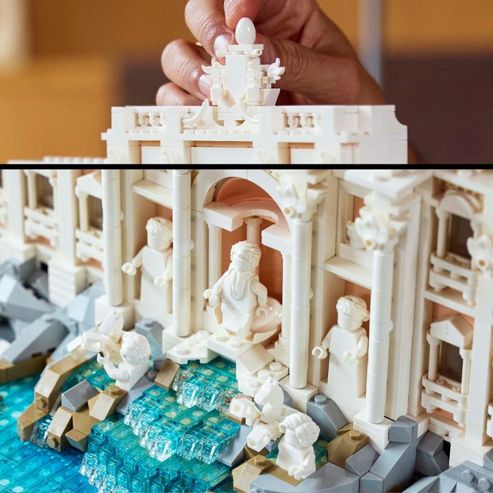 Actual product image LEGO Trevi Fountain (21062, LEGO Architecture)