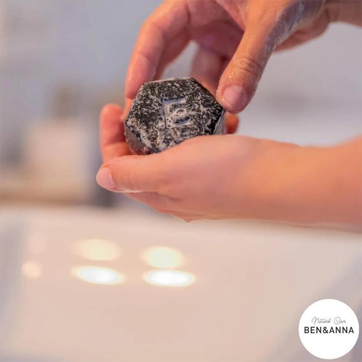 Actual product image Ben & Anna Love Bar Elmswood (Solid shampoo, 60 g)