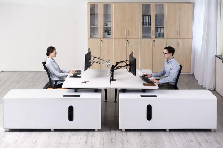 Actual product image Spire Monitor arm (Table, 27", 9 kg)