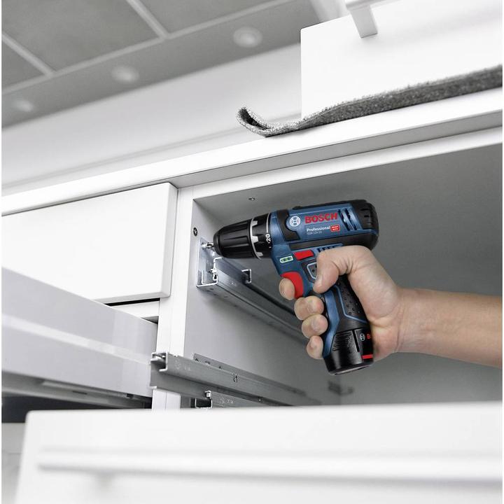 Actual product image Bosch Professional GSR 12V-15, with 1 x 2.0 Ah, 1 x 4.0 Ah, accessory set in bag (Rechargeable battery operated)