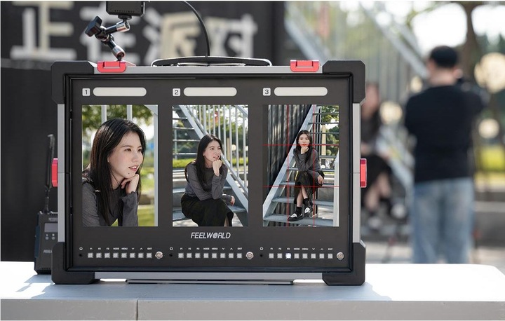 Produktbild Feelworld PS101 Triple 10.1 inch Vertical Display Monitor (10.10")