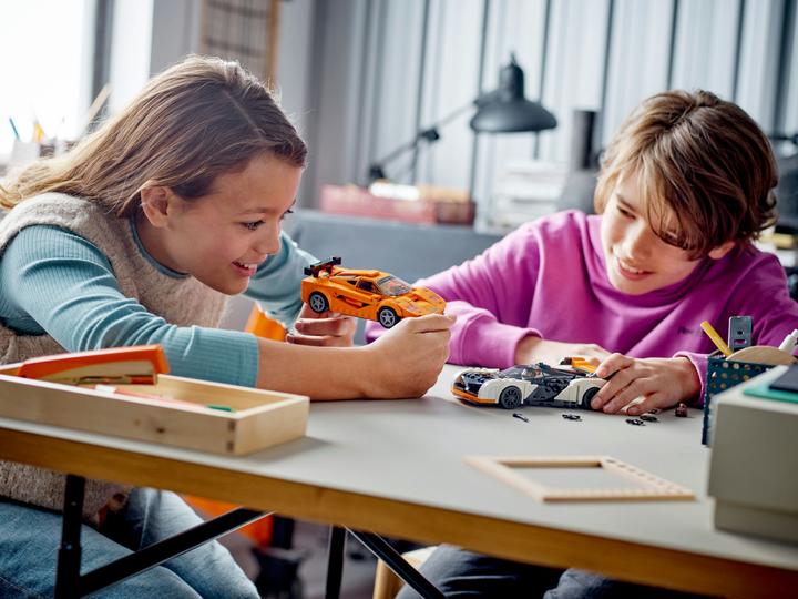 Produktbild LEGO McLaren Solus GT & McLaren F1 LM (76918, LEGO Speed Champions)