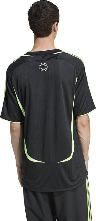 Actual product image adidas Teamgeist T-Shirt (XL)